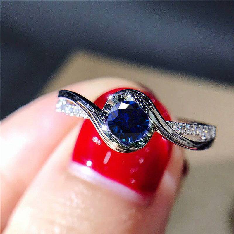 Creative Twisted Arm Eight Heart Eight Arrow Zircon Ring for Women's Engagement Ring - Trendy Hati